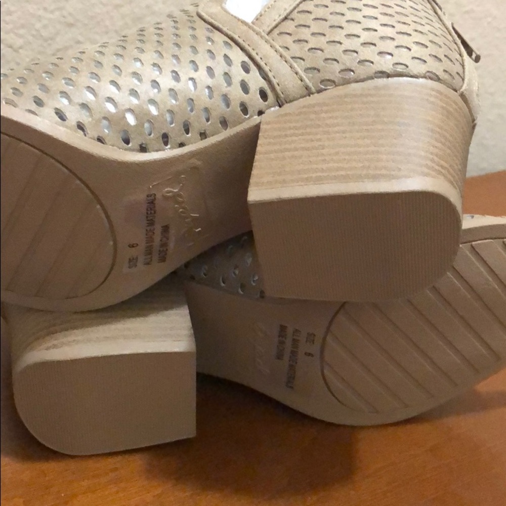 Bootie - Picture 6 of 8